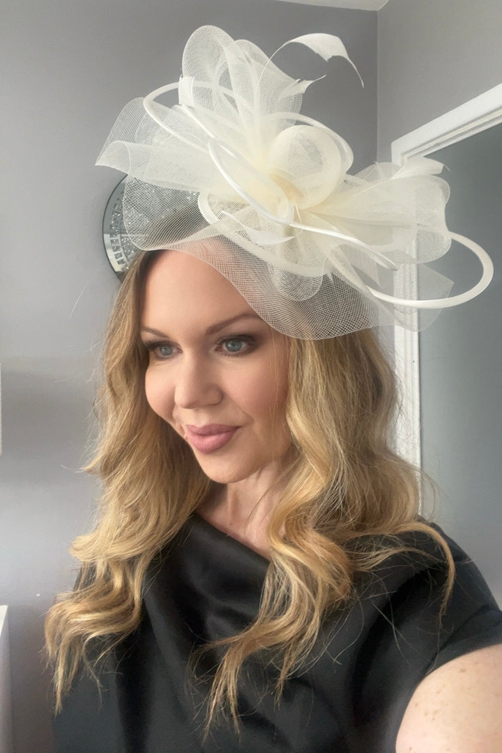 Alexis Ivory Veil & Loop Fascinator