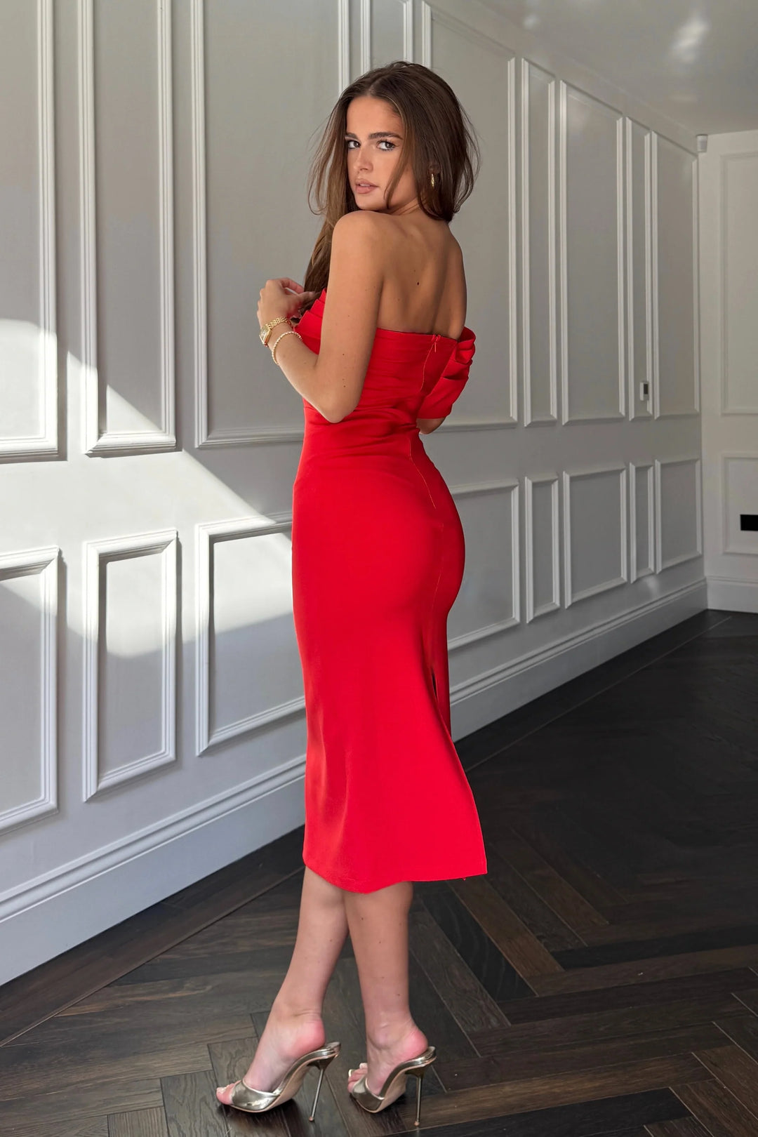 one shoulder bodycon dress midi Twist and Make Up Light Yellow One-Shoulder Bodycon Midi Dress