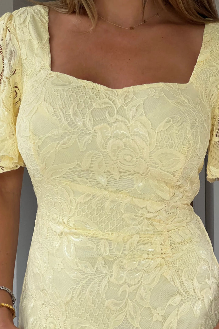 Heidi Yellow Lace Ruched Short Sleeve Midi Dress