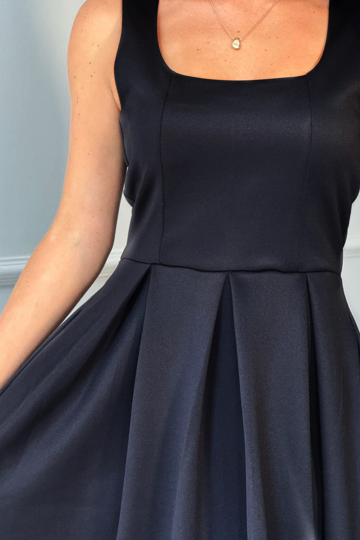Erica Black Square Neck Sleeveless Pleated Midi Dress